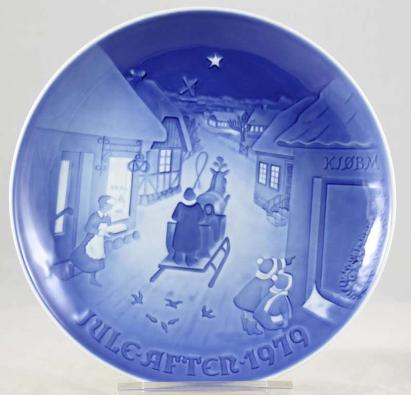 Copenhagen - Porcelain Wall Plate - White Christmas 1979