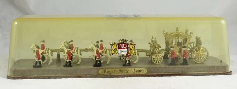 The Queen`s silver Jubilee 1977 - Royal state coach - horses & carriage & foot soldiers
