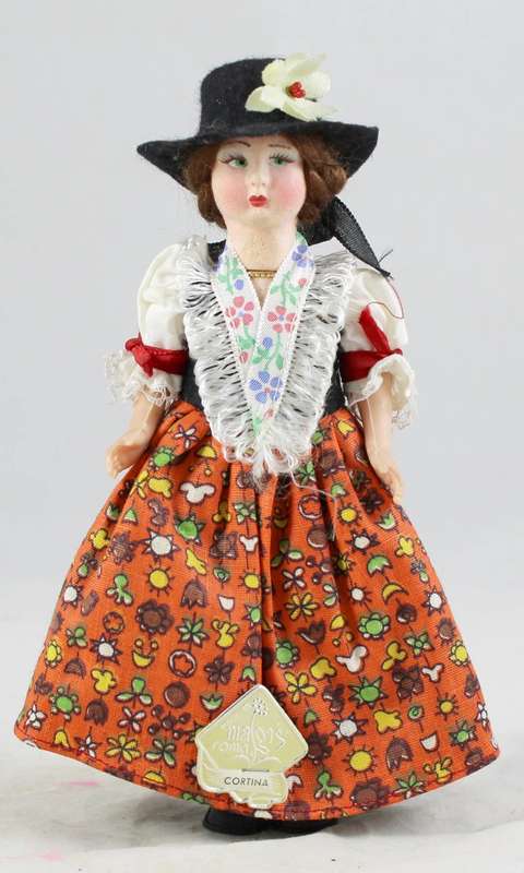 Magis Roma Cortina - Traditional Dress - Doll - Gorgeous! - Bid Now!!!