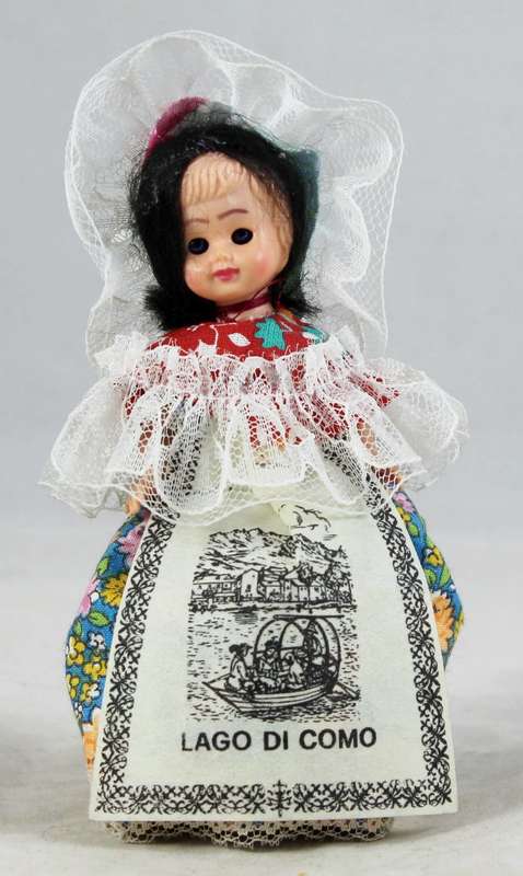 Lago di Como - traditional dress - doll
