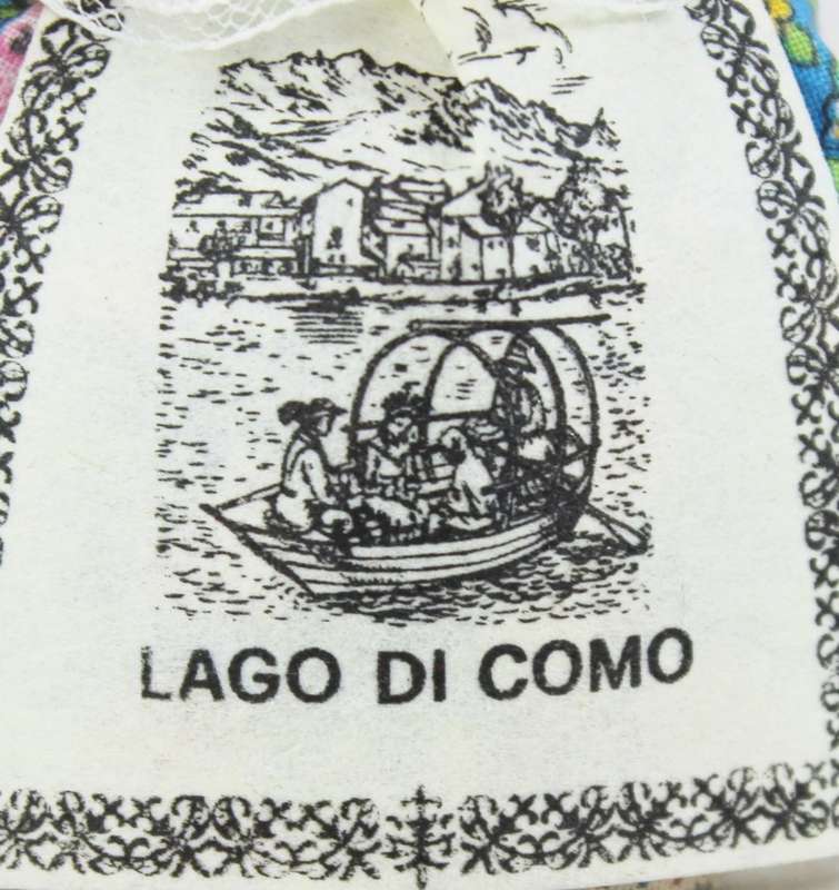 Lago di Como - traditional dress - doll
