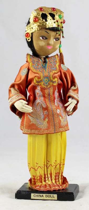 China Doll - Traditional Clothing - Made in Taiwan - Gorgeous!