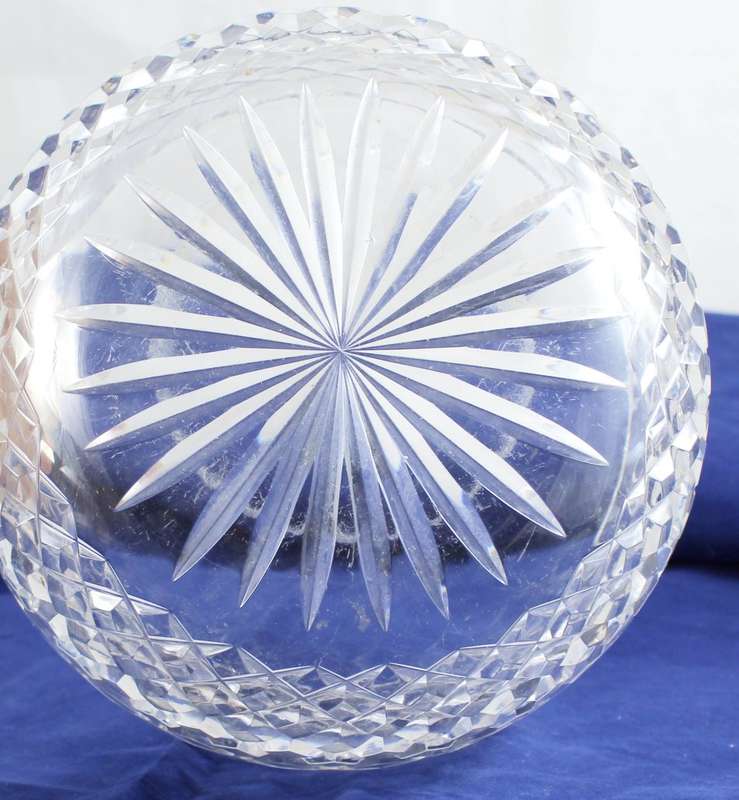 Crystal cut glass - bowl & seven serving bowls