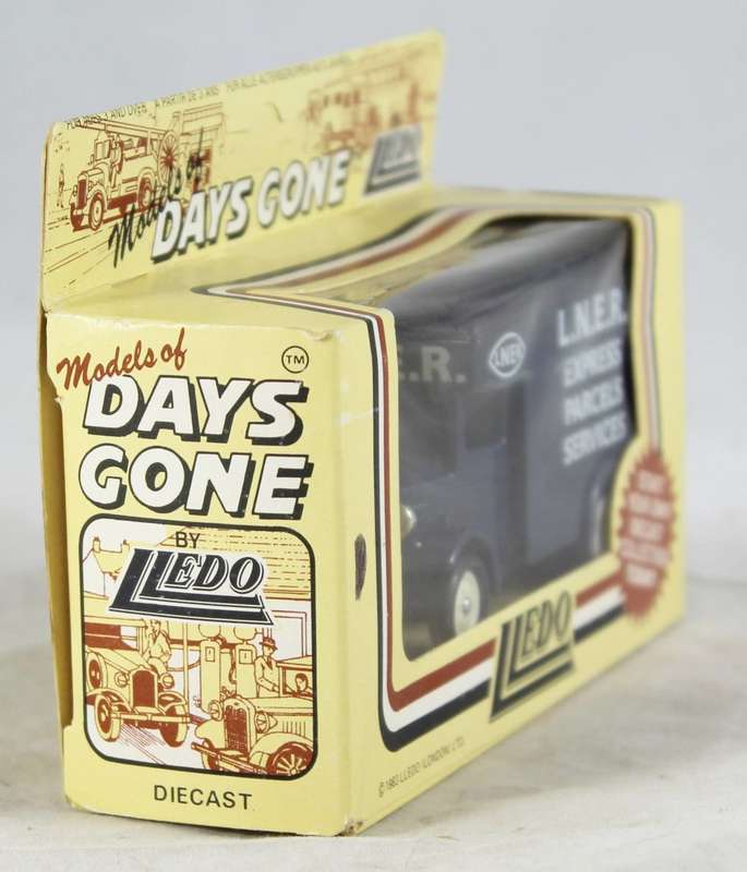 Lledo - Days Gone - L.N.E.R - express parcel services