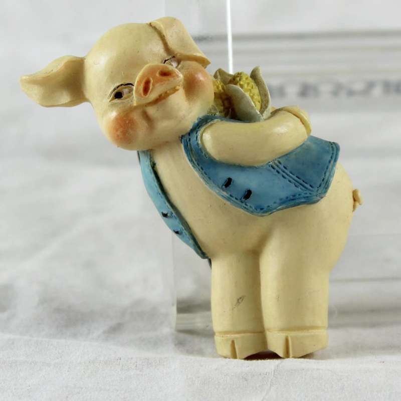 Pig Magnet - Hiding Corn - Gorgeous!