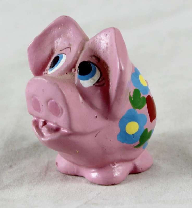 Small pink pig - blue flowers and hearts