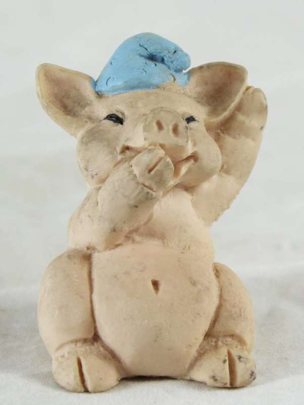 Yawning Piggy - Gorgeous!