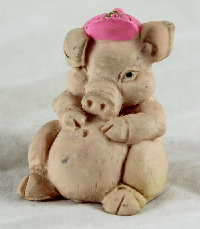 Peaking Pig - Gorgeous!