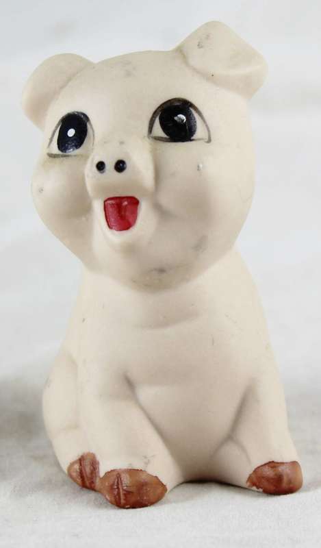 Pink happy pig