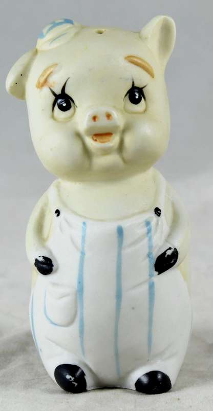 Pig pepper shaker