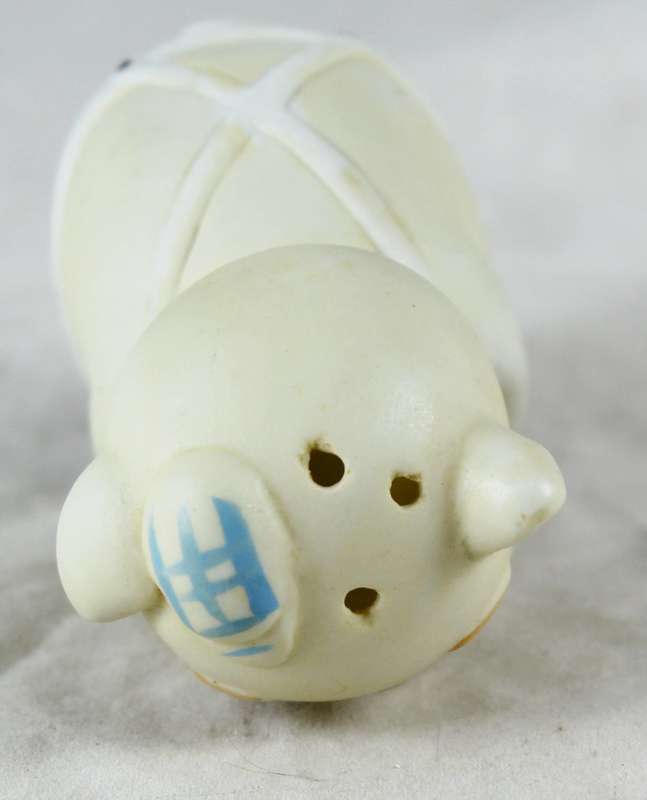 Pig pepper shaker