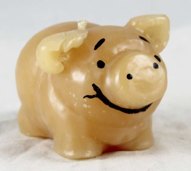 Pig candle
