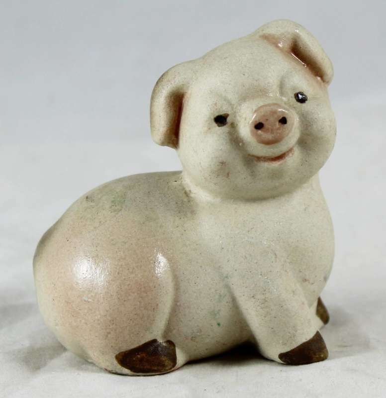 Ceramic pig