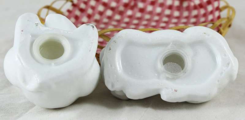 Pig salt & pepper set in basket