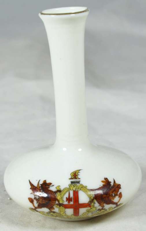 Kingsway - model of Vase de Nevers - City of London