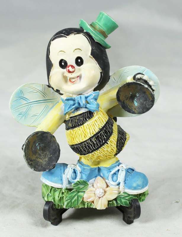 fridge magnet - Bee playing cymbals