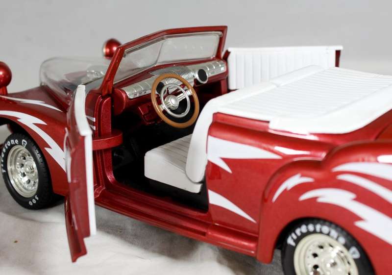 ERTL - Racing Champions - Grease Lightning (2003) - 1:18 scale model