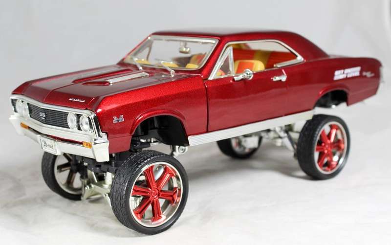 Motor Max - 1967 Chevrolet Chevelle SS396 Hi-Rizers - 1:18 Scale Model - Bid Now!!
