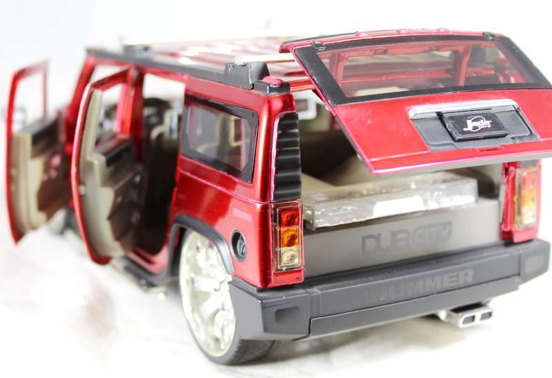 Jada - 2003 Hummer H2 Dub City - 1:18 scale model