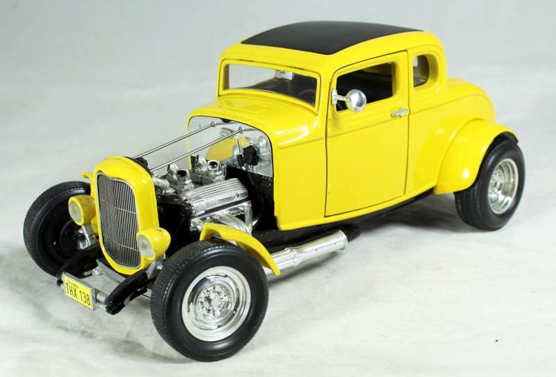 ERTL - 1932 Ford deuce coupe - 1:18 scale model