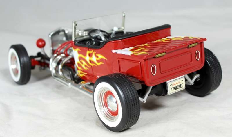 ERTL - Racing champions - 1923 Ford T-Bucket