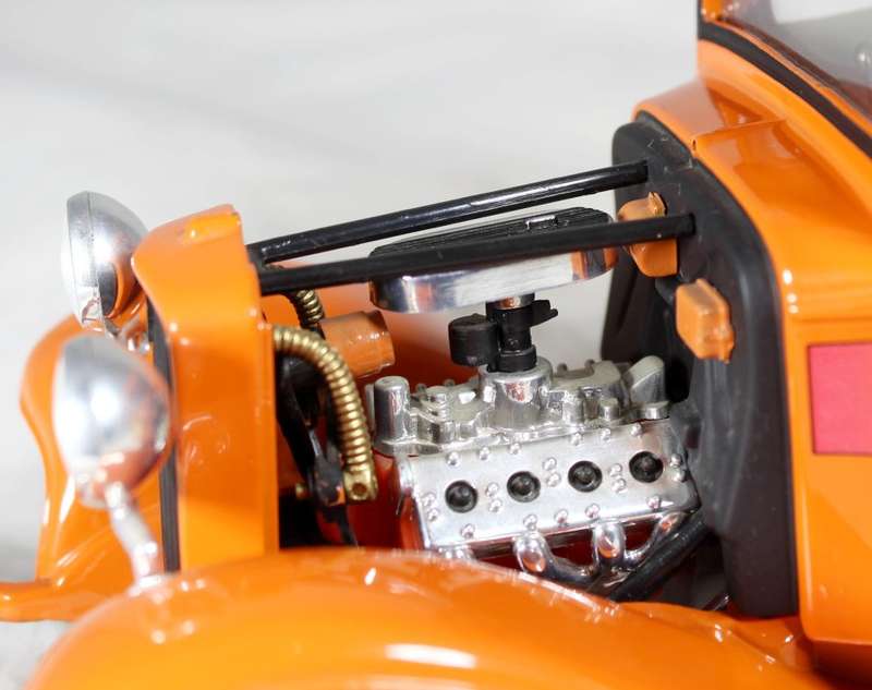Road Signature - 1934 Ford pick-up - 1:18 scale model