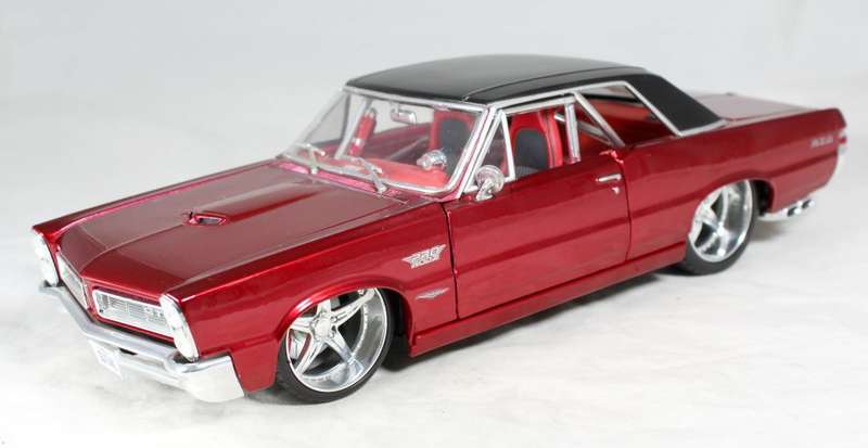 Maisto - 1965 Pontiac GTO - Pro Rodz - 1:18 Scale Model - Bid Now!!