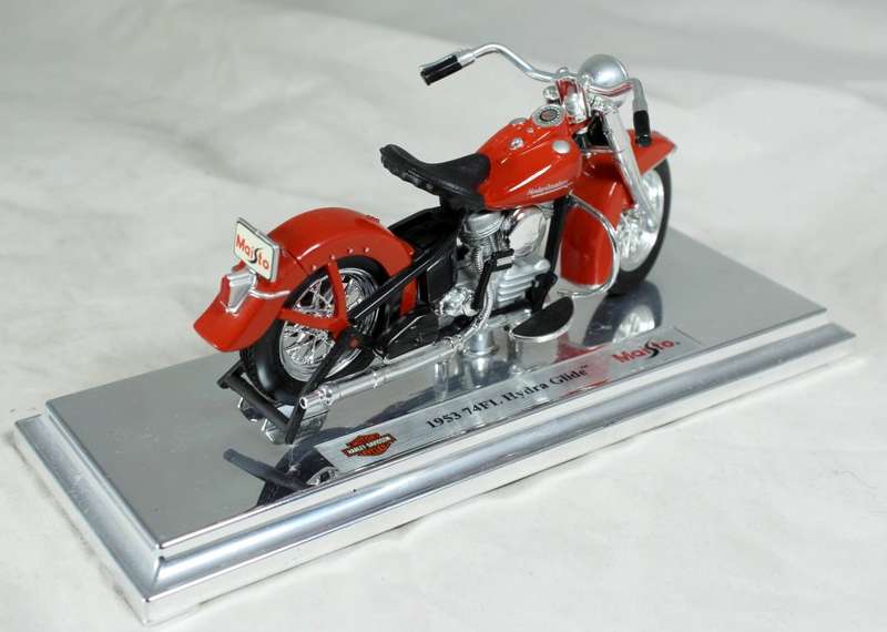 Maisto - Harley Davidson - 1953 74FL Hydra Glide - 1:18 Scale Model - Bid Now!!