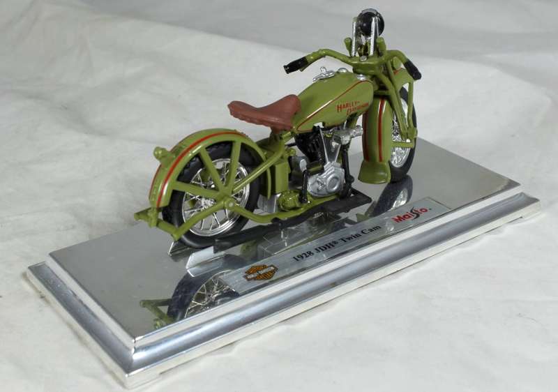Maisto - Harley Davidson - 1928 JDH Twin Cam - 1:18 Scale Model - Bid Now!!