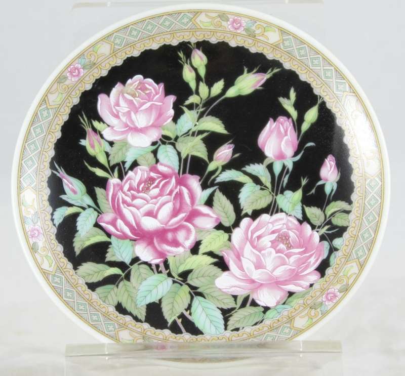 Small display plate - Imari style