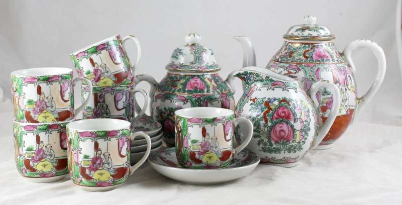 Embossed Chinese tea set