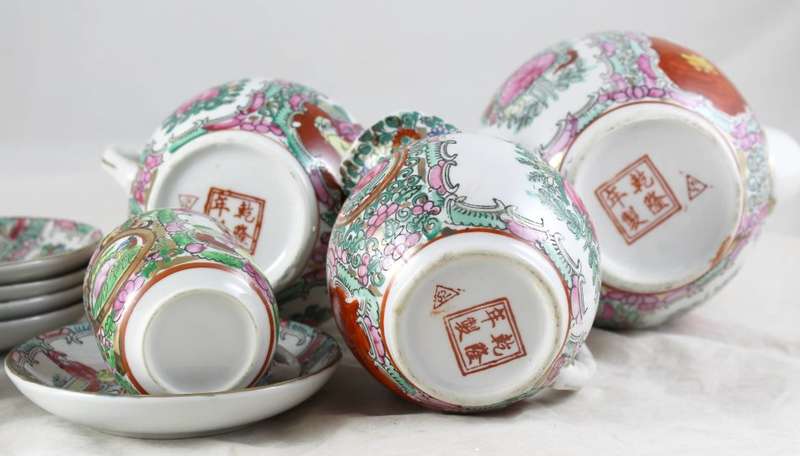 Embossed Chinese tea set
