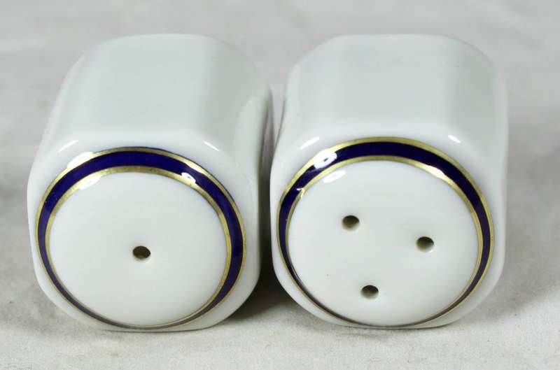 Character salt & pepper set - miniature blue & white