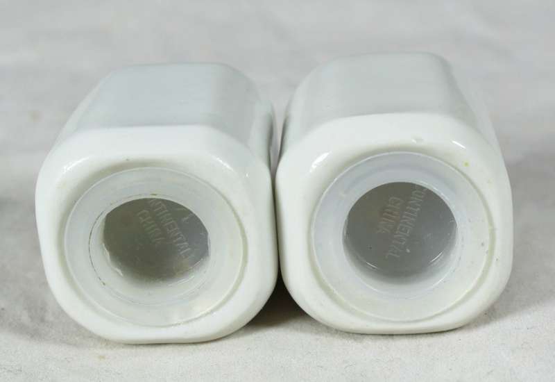 Character salt & pepper set - miniature blue & white