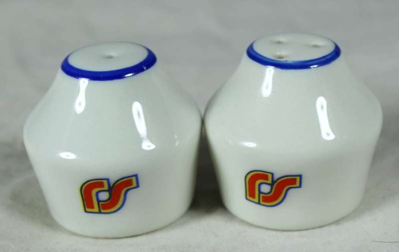 Character salt & pepper set - miniature blue & white