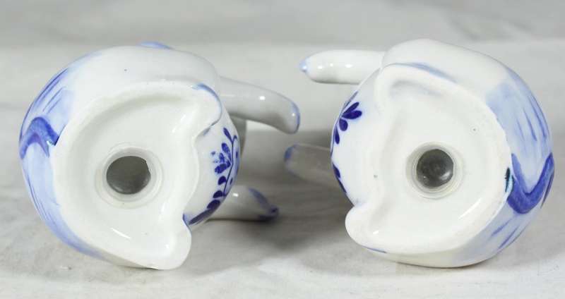 Character salt & pepper set - pigs in trough
