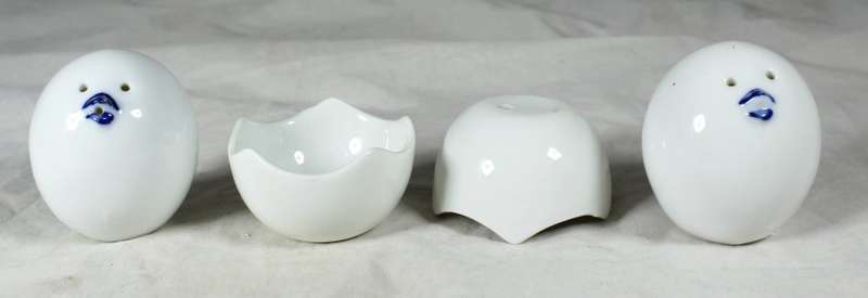 Character salt & pepper set - Hatching Chicken eggs
