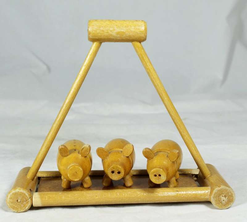 Character Salt & Pepper Set - Pig Condiment Set - Beautiful!