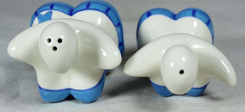Character Salt & Pepper Set - Voluptuous Ladies - Beautiful!