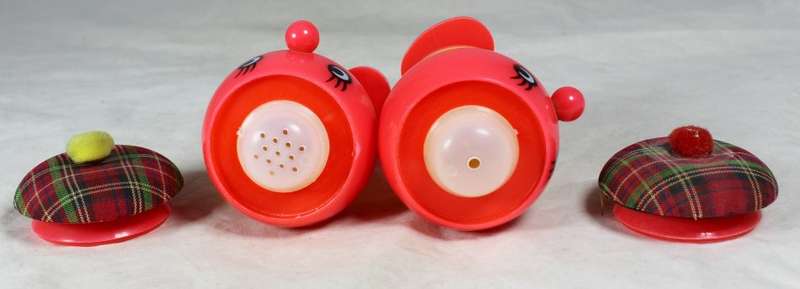 Character salt & pepper set - Tartar hat figures