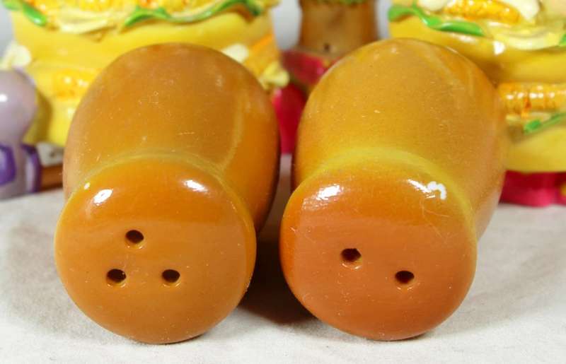 Character Salt & Pepper Set - Smiling Girl - Beautiful!