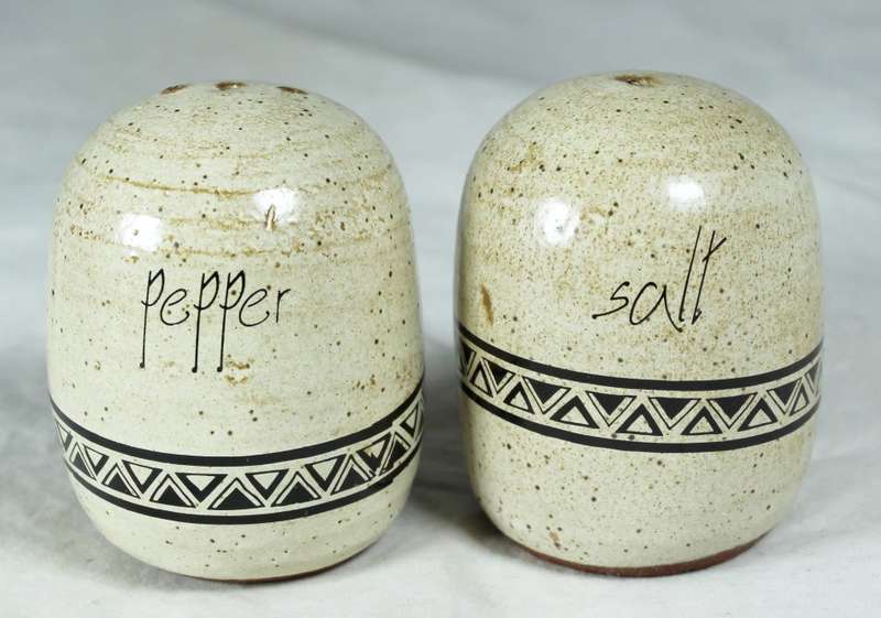 Character salt & pepper set - traditional painted