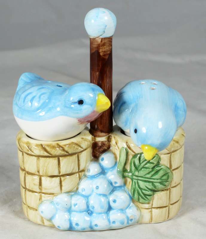 Character Salt & Pepper Set - Birds - Beautiful!