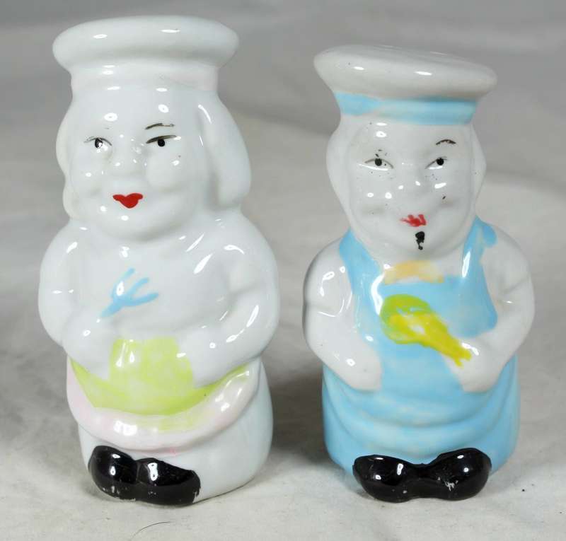 Character Salt & Pepper Set - Chefs - Beautiful!