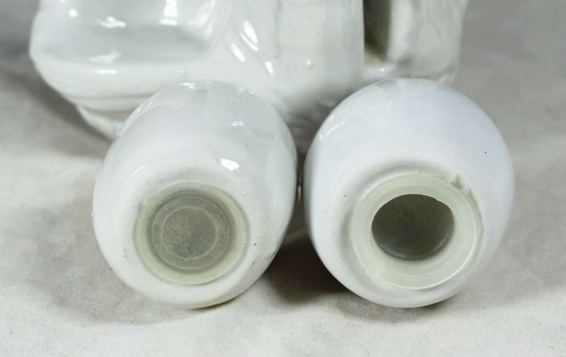 Character Salt & Pepper Set - Chicken - Beautiful!