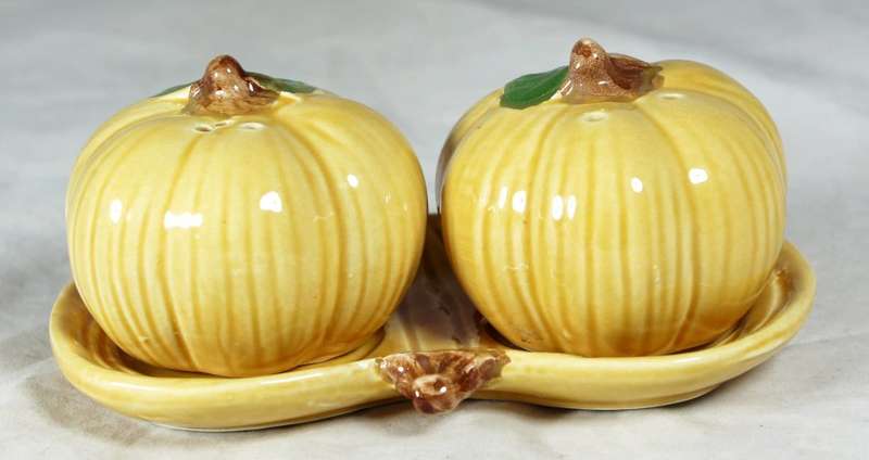 Character Salt & Pepper Set - Pumpkin on Tray - Beautiful!