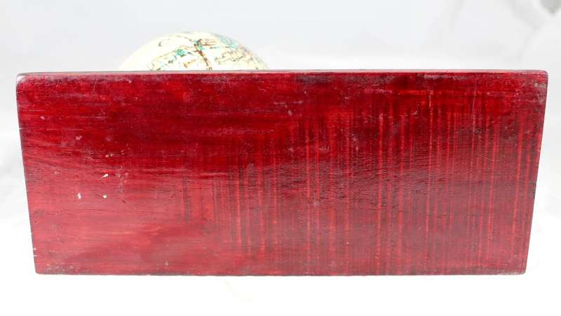 Desk organizer with globe
