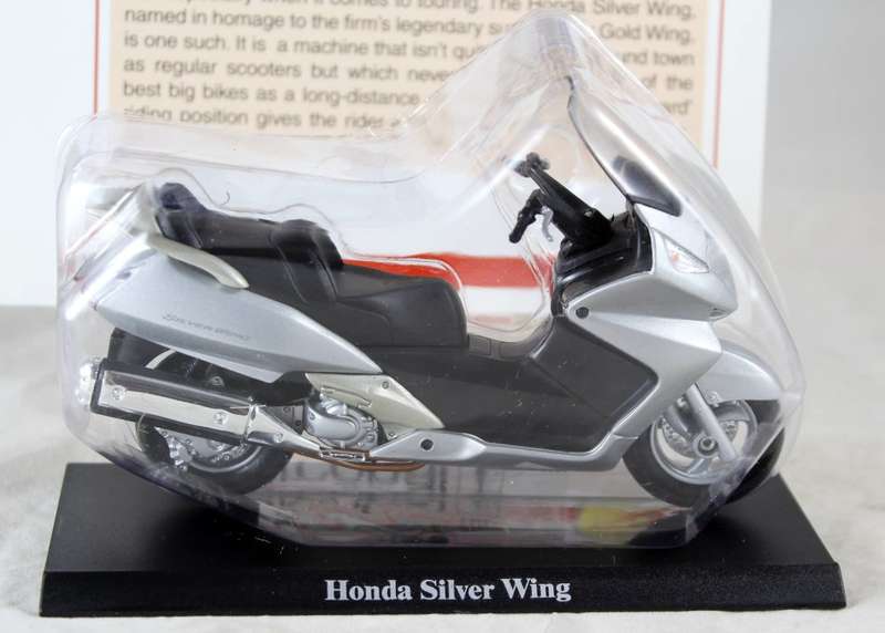 Maisto - Honda Silver Wing - bike & info sheet