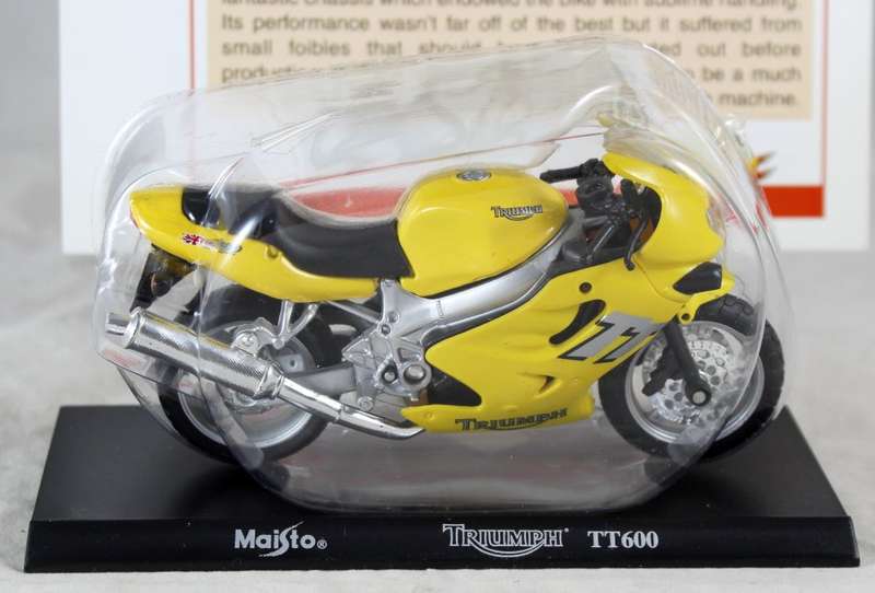 Maisto - Triumph TT 600 - bike & info sheet