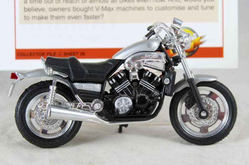 Maisto - Yamaha V-Max - bike & info sheet